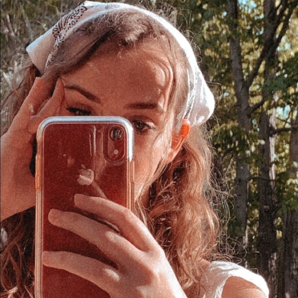 Meet your Posher, Madelyn - Picture 1 of 1